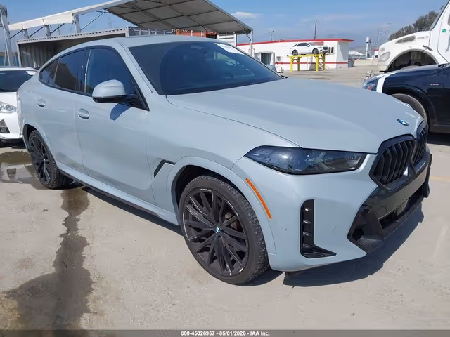 BMW X6 - фото 1