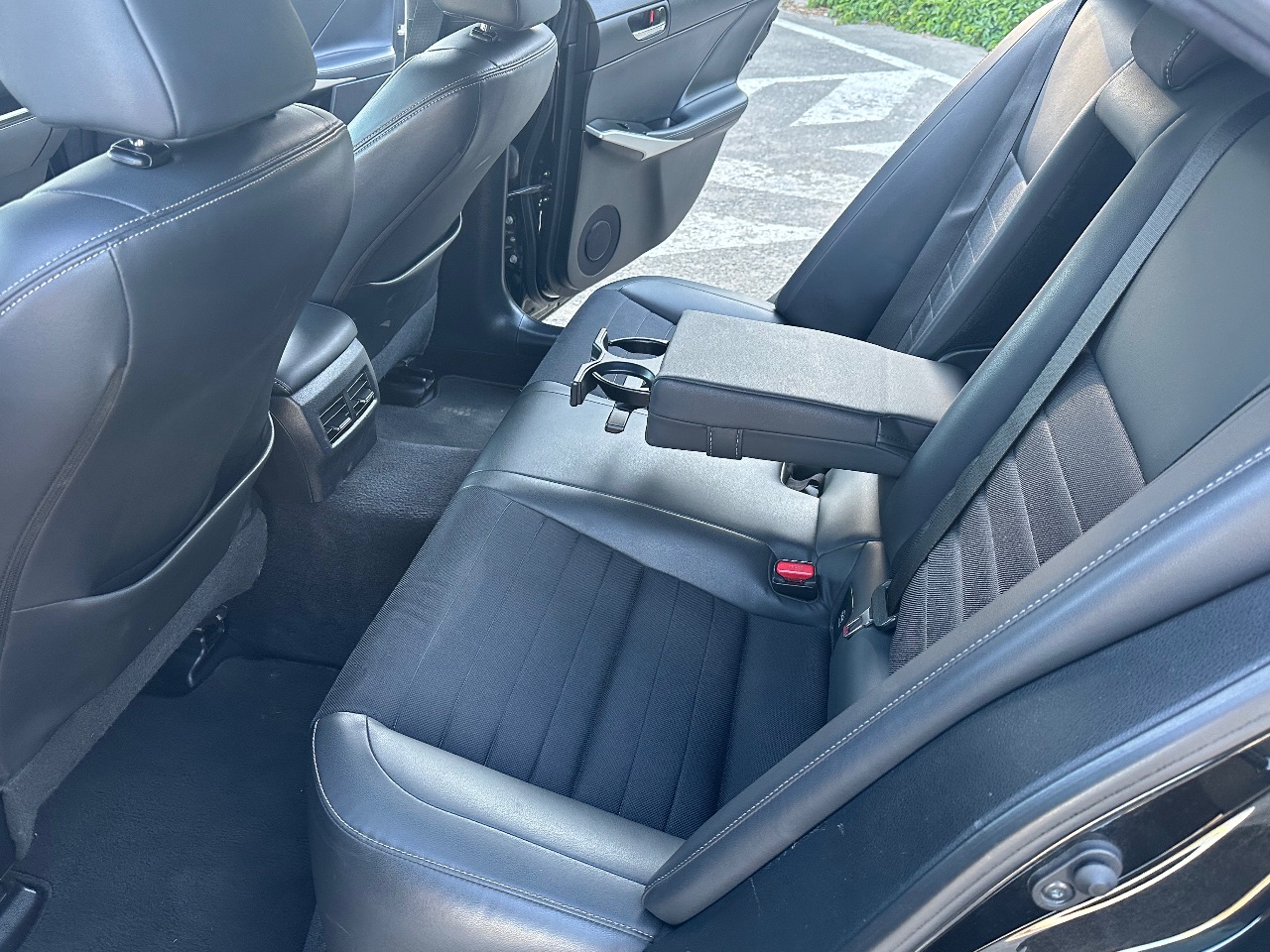 Lexus IS - фото 14