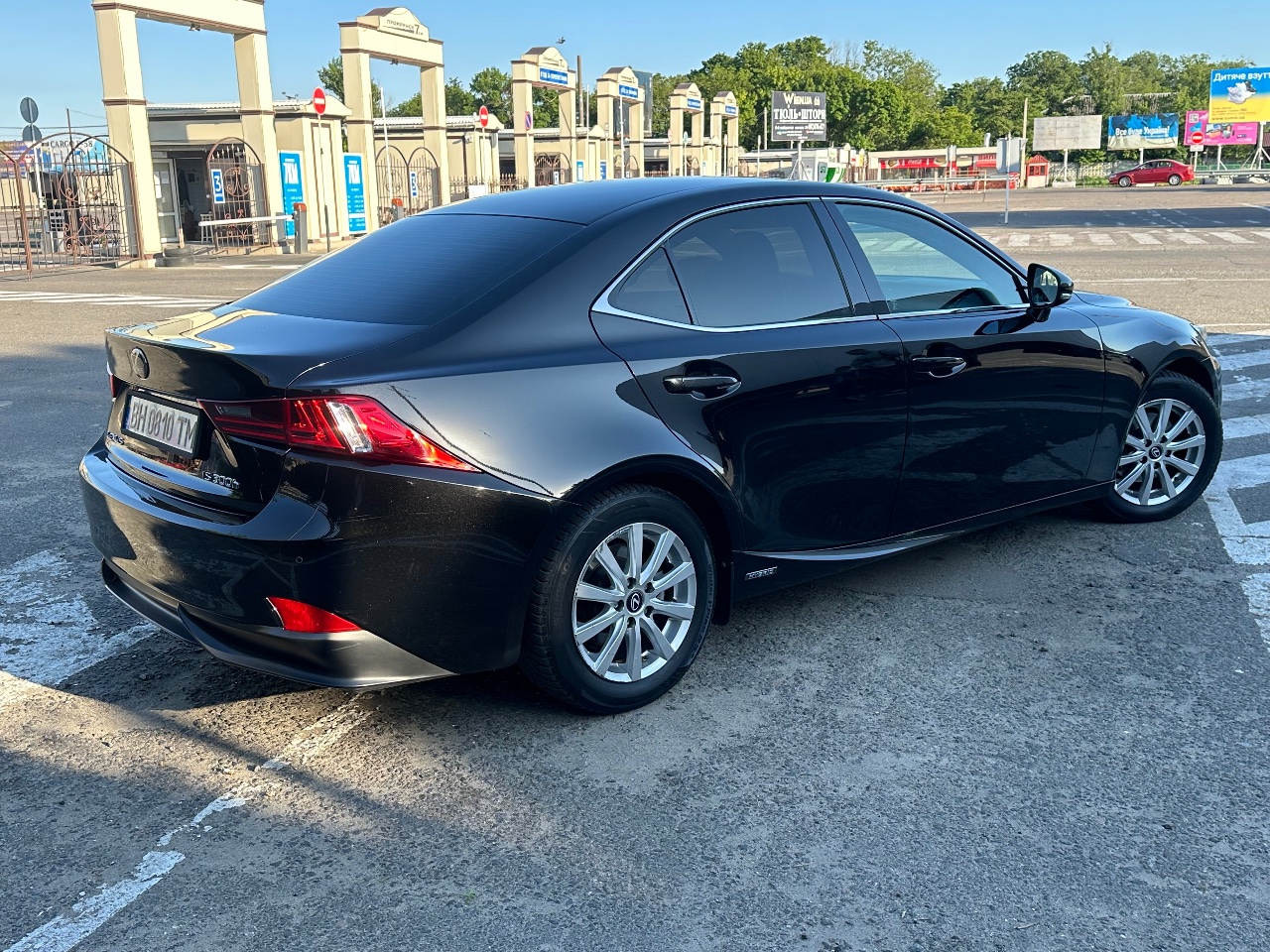 Lexus IS - фото 5