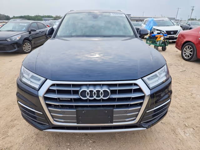Audi Q5 - фото 5