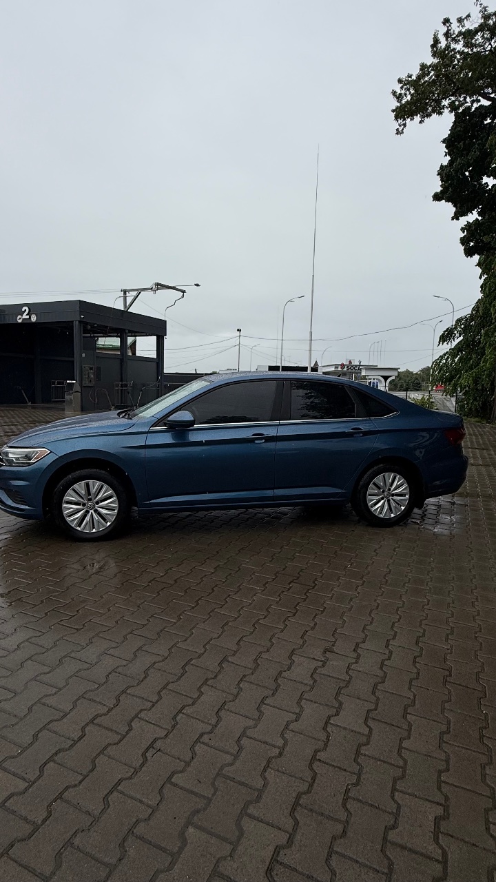 Volkswagen Jetta - фото 4