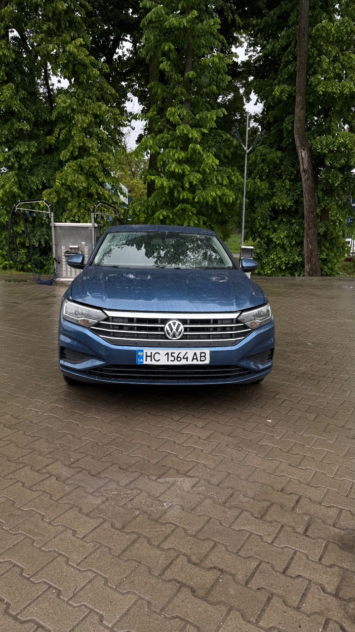 Volkswagen Jetta - фото 2