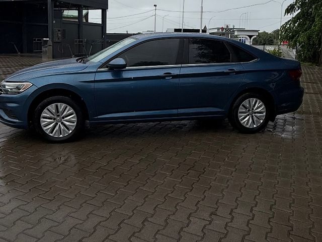 Volkswagen Jetta - фото 4