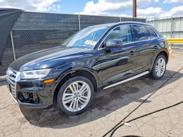 Audi Q5 - фото 1