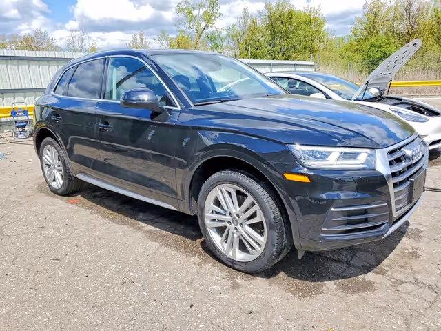 Audi Q5 - фото 4