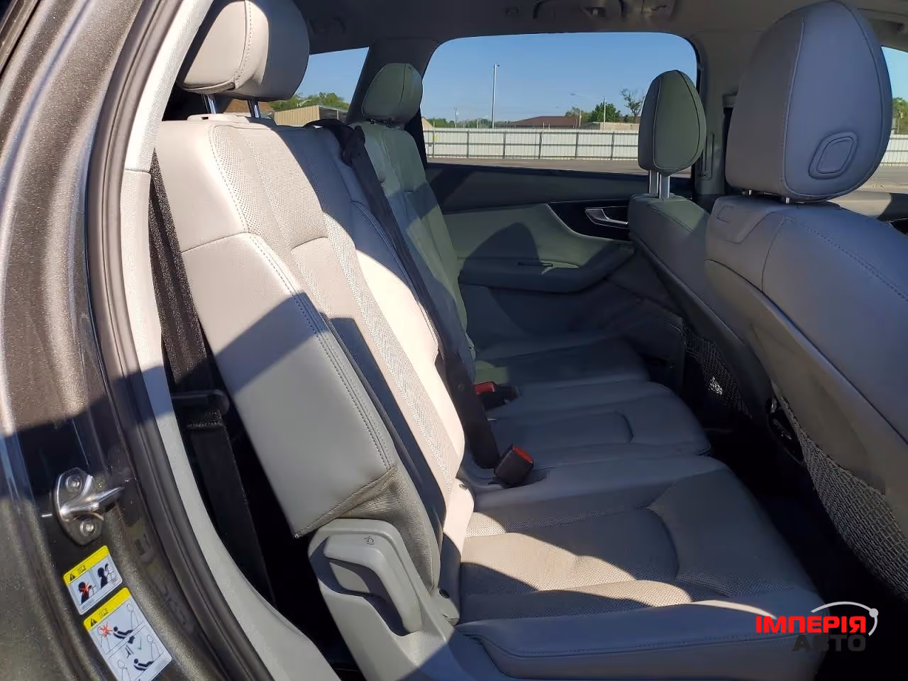 Audi Q7 - фото 11