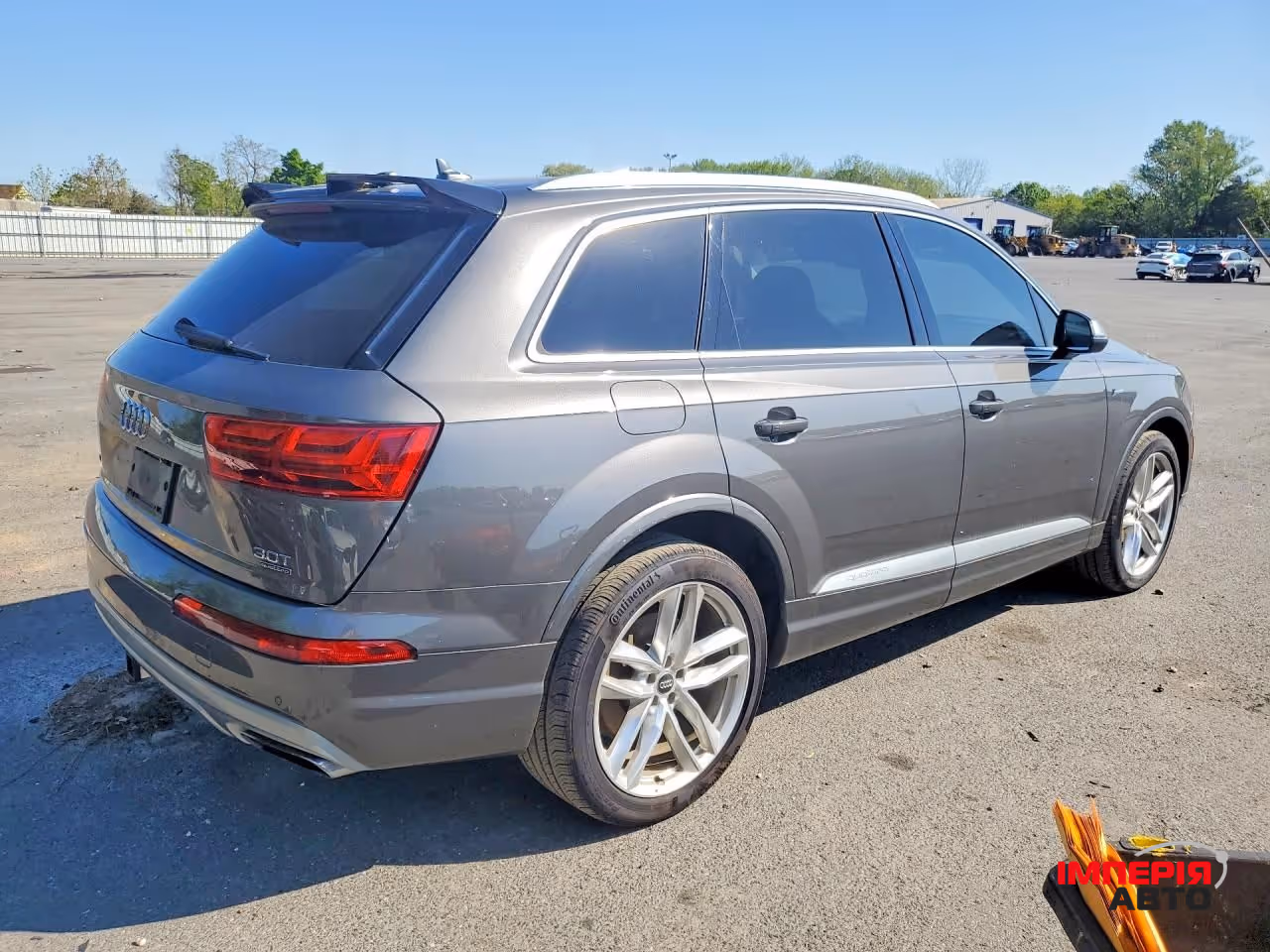 Audi Q7 - фото 3