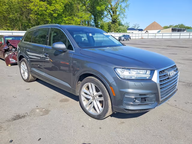 Audi Q7 - фото 4