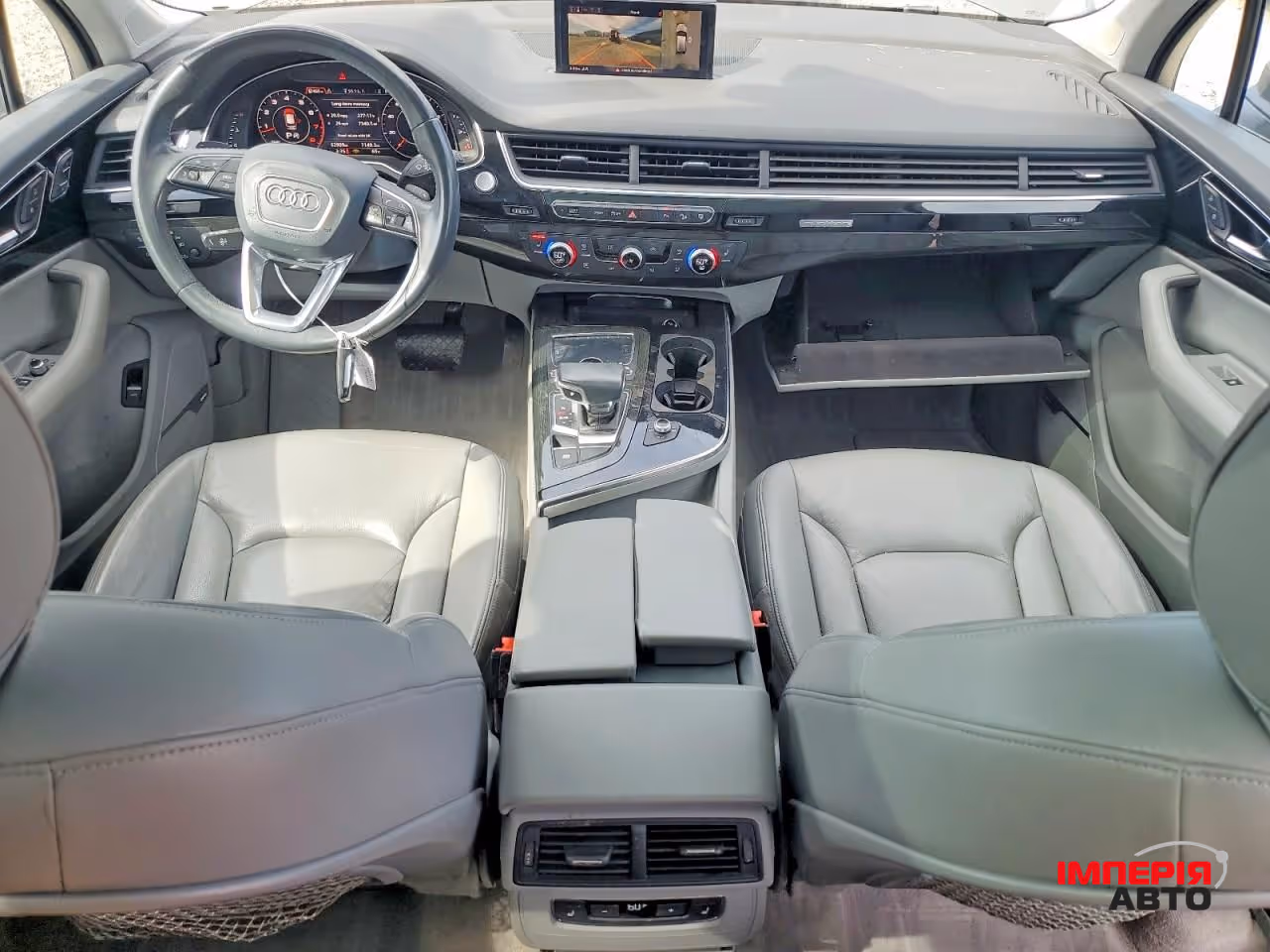 Audi Q7 - фото 8