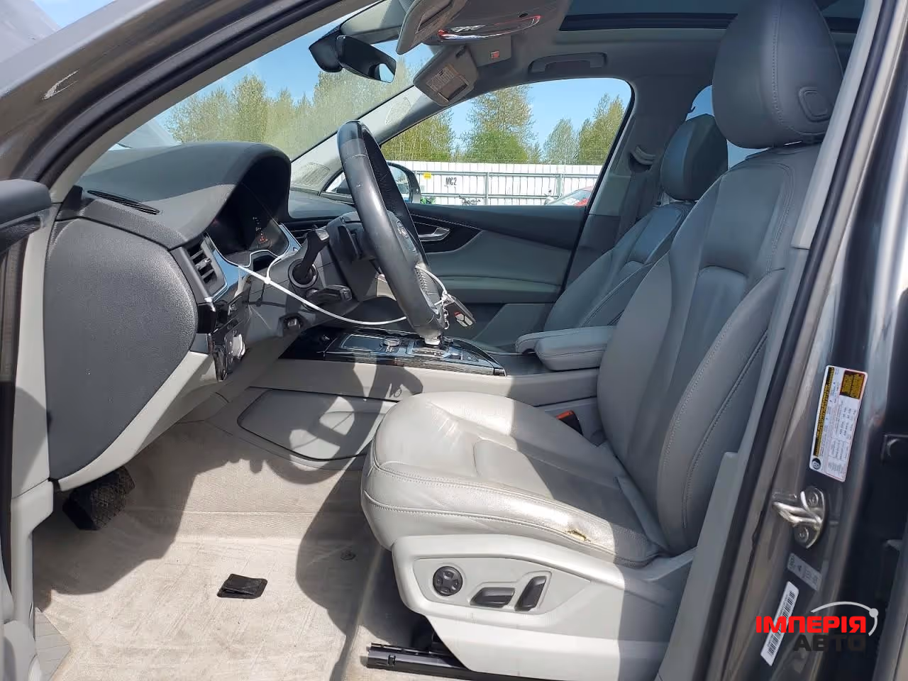 Audi Q7 - фото 7
