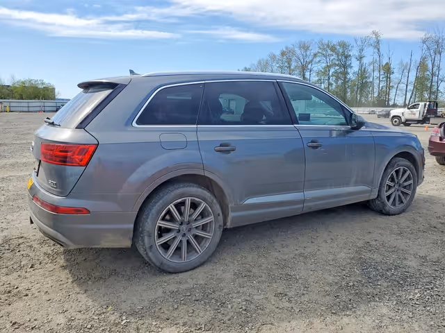 Audi Q7 - фото 3