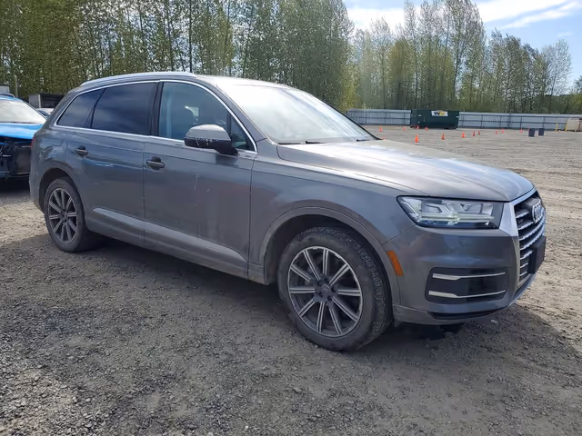 Audi Q7 - фото 4