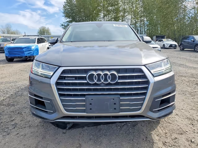 Audi Q7 - фото 5