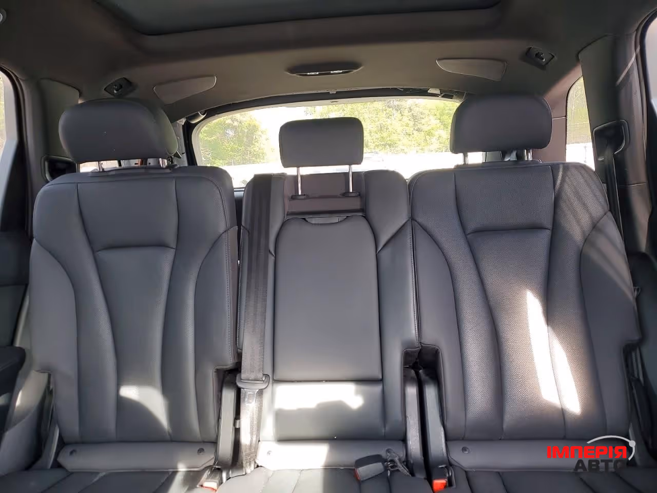 Audi Q7 - фото 10