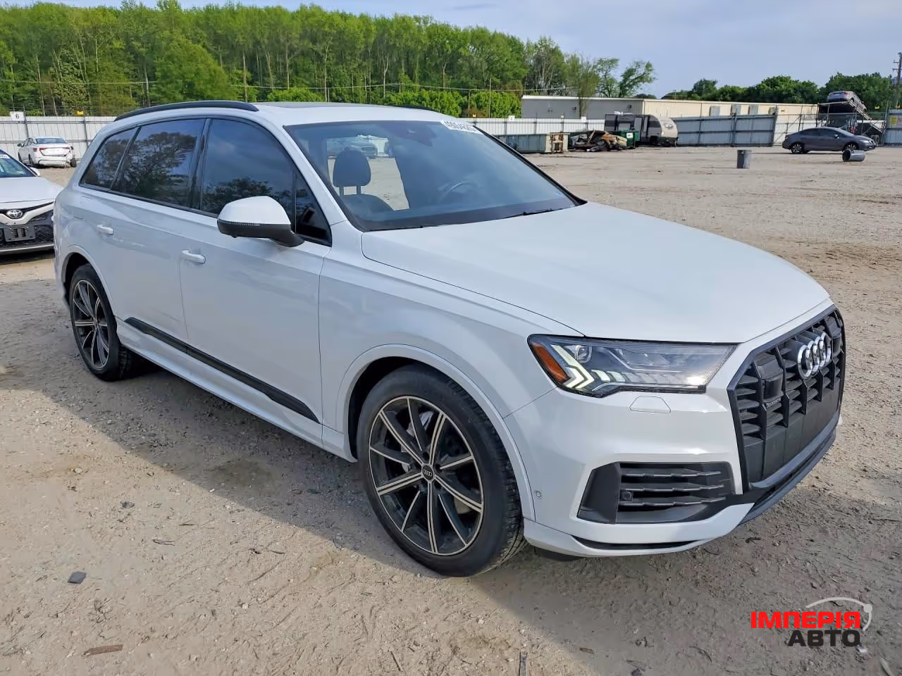 Audi Q7 - фото 4