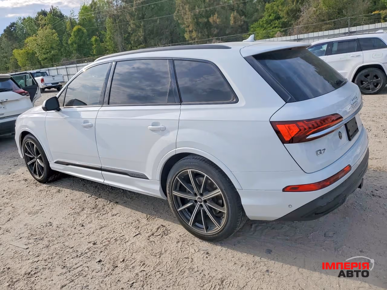Audi Q7 - фото 2