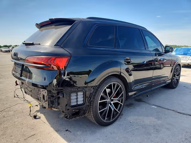 Audi Q7 - фото 3