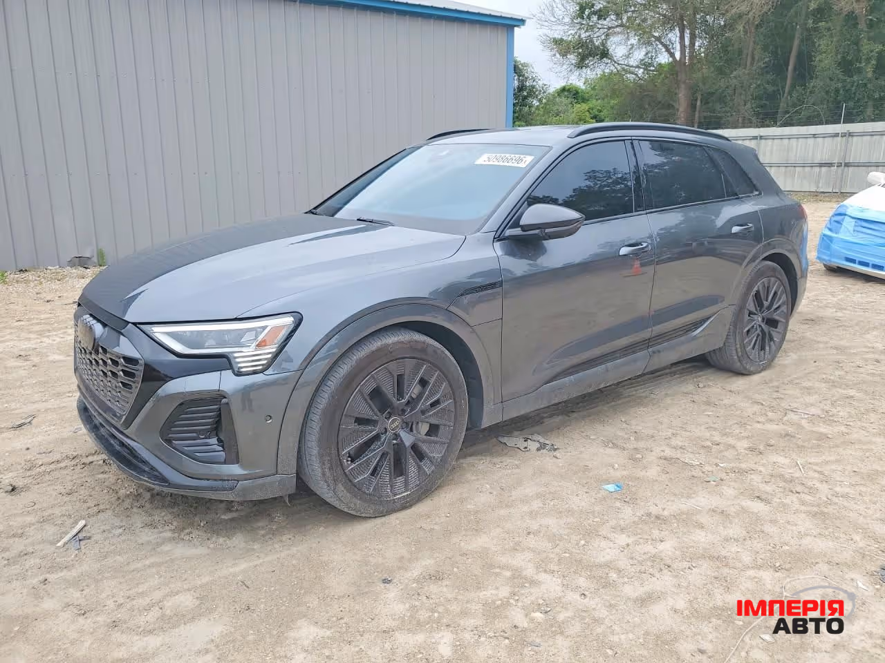 Audi Q8 e-tron - фото 1