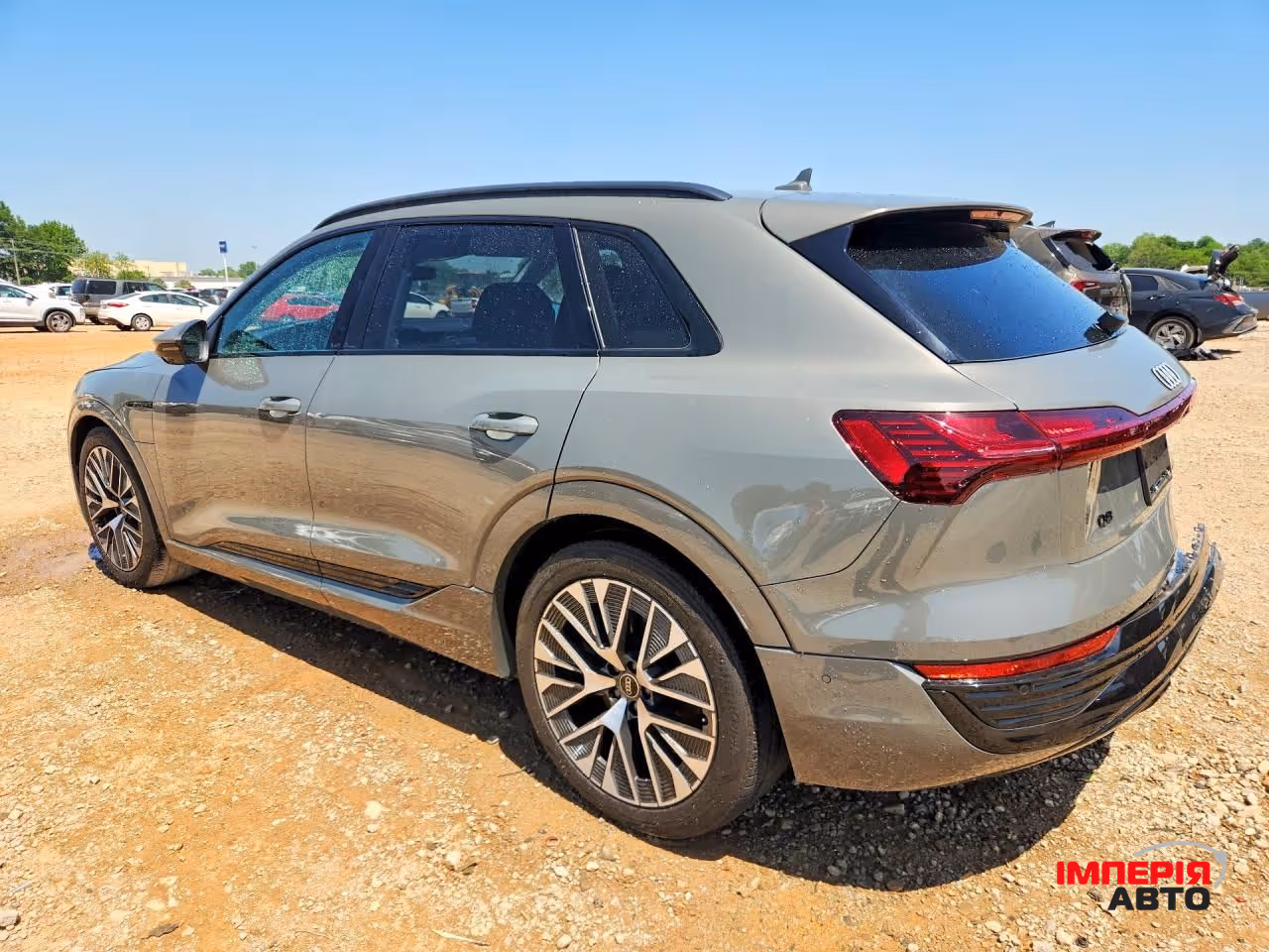 Audi Q8 e-tron - фото 2