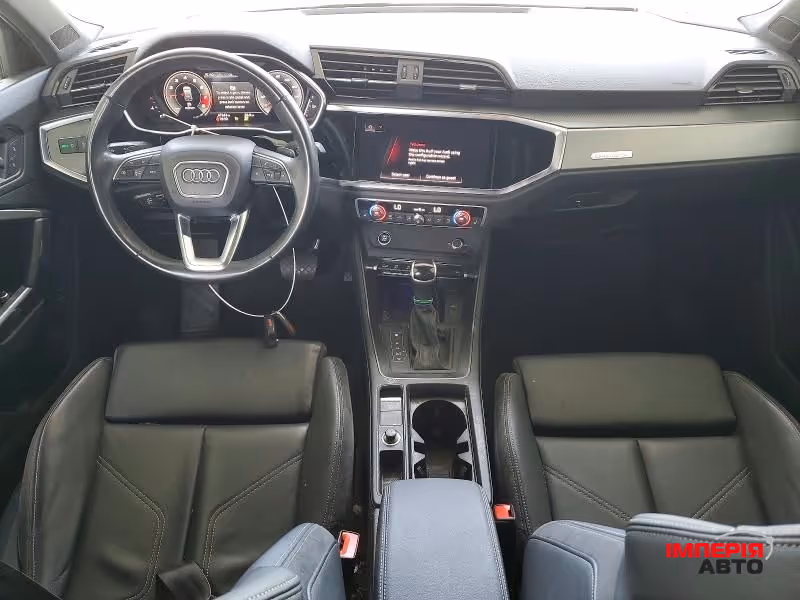 Audi Q3 - фото 8