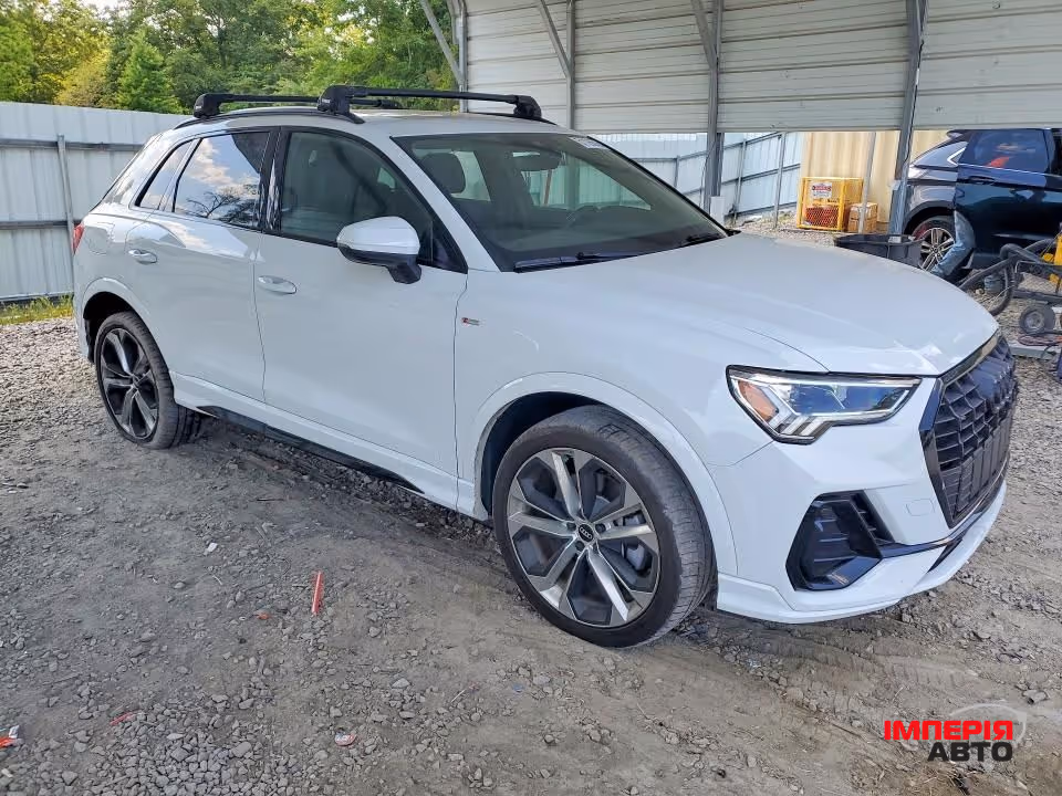 Audi Q3 - фото 4