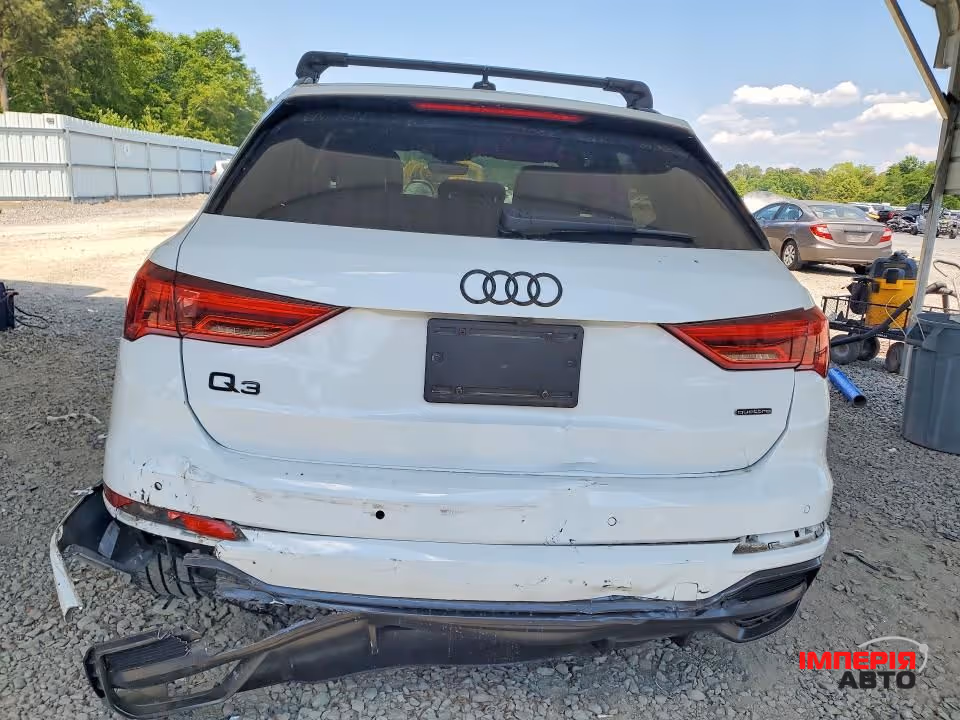Audi Q3 - фото 6