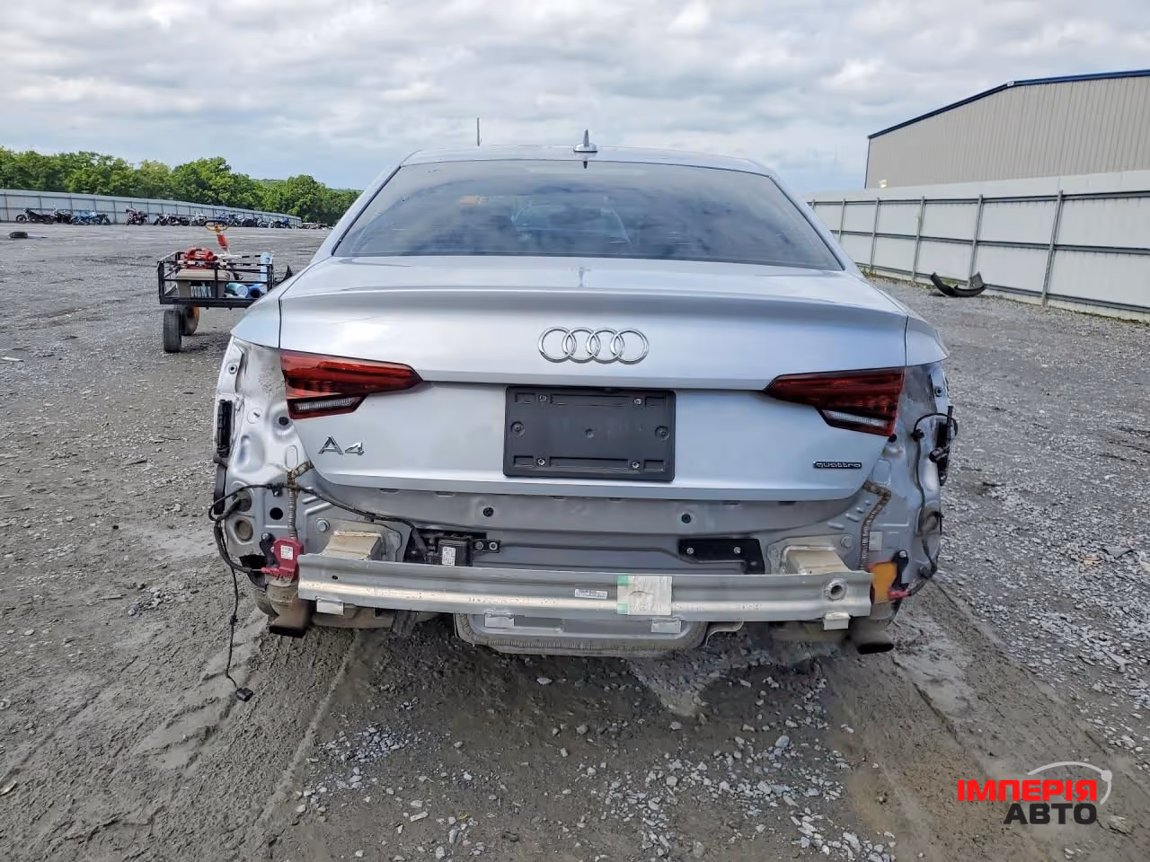 Audi A4 - фото 6