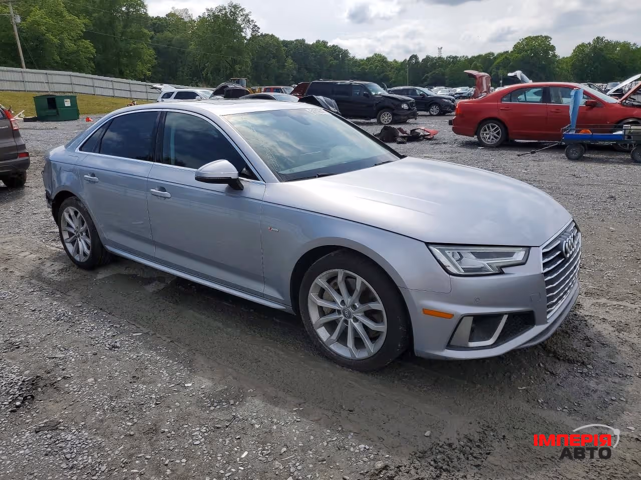 Audi A4 - фото 4