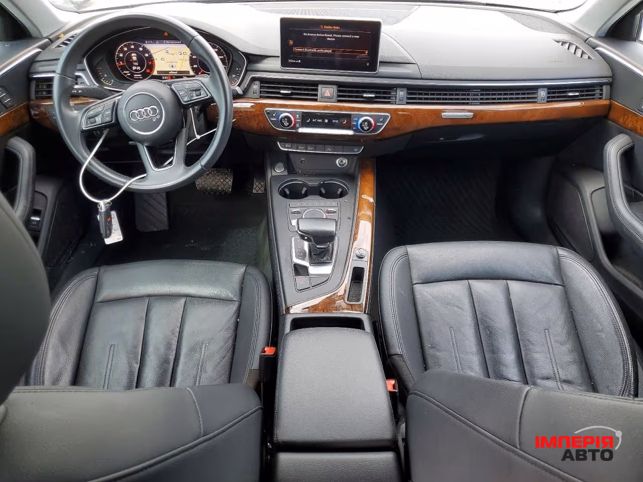 Audi A4 - фото 8