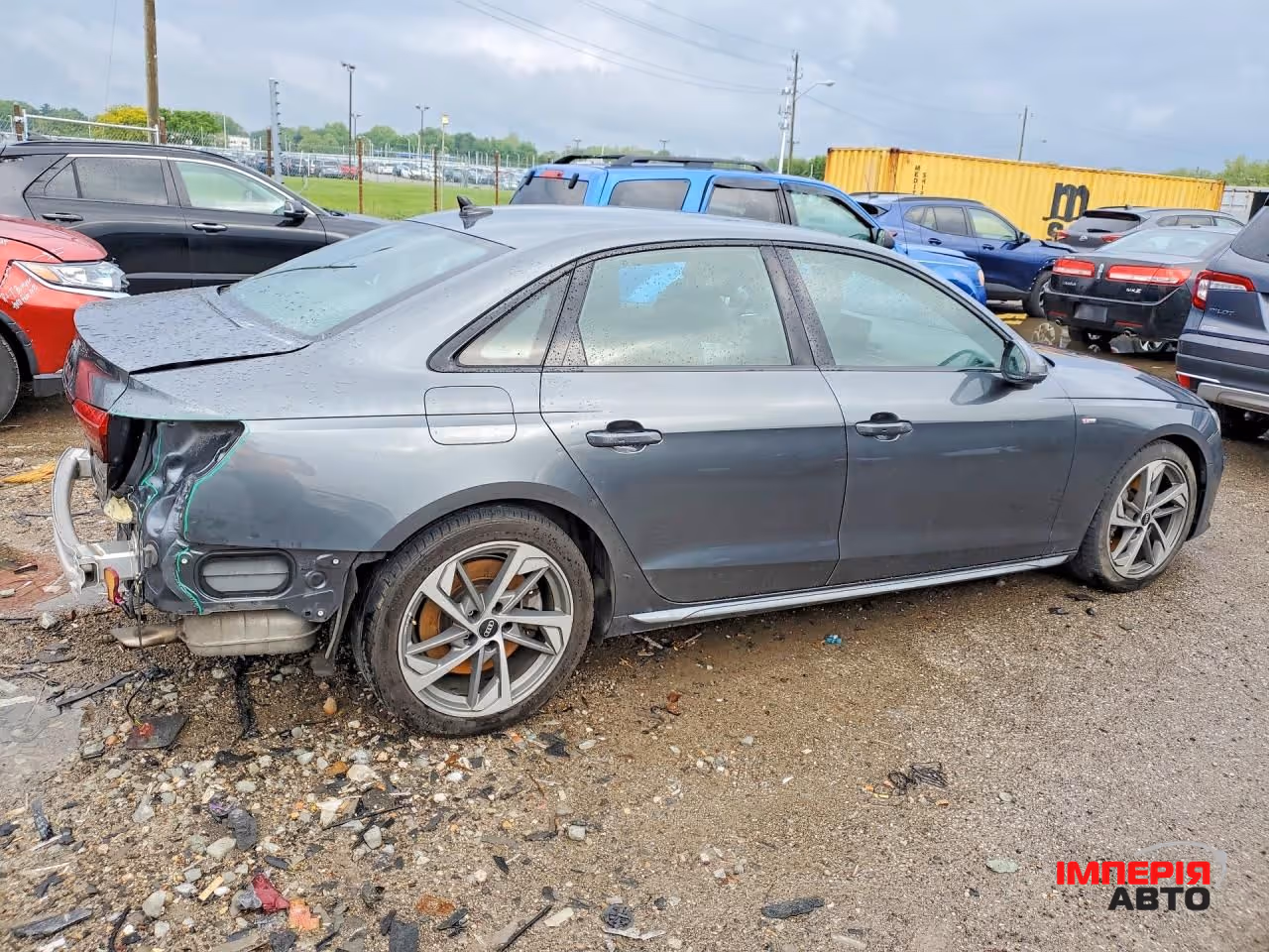 Audi A4 - фото 3