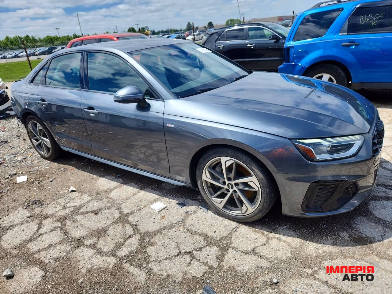 Audi A4 - фото 4