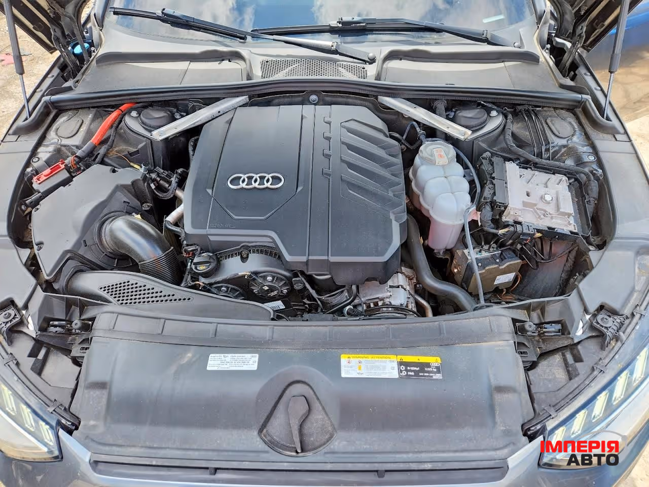 Audi A4 - фото 11