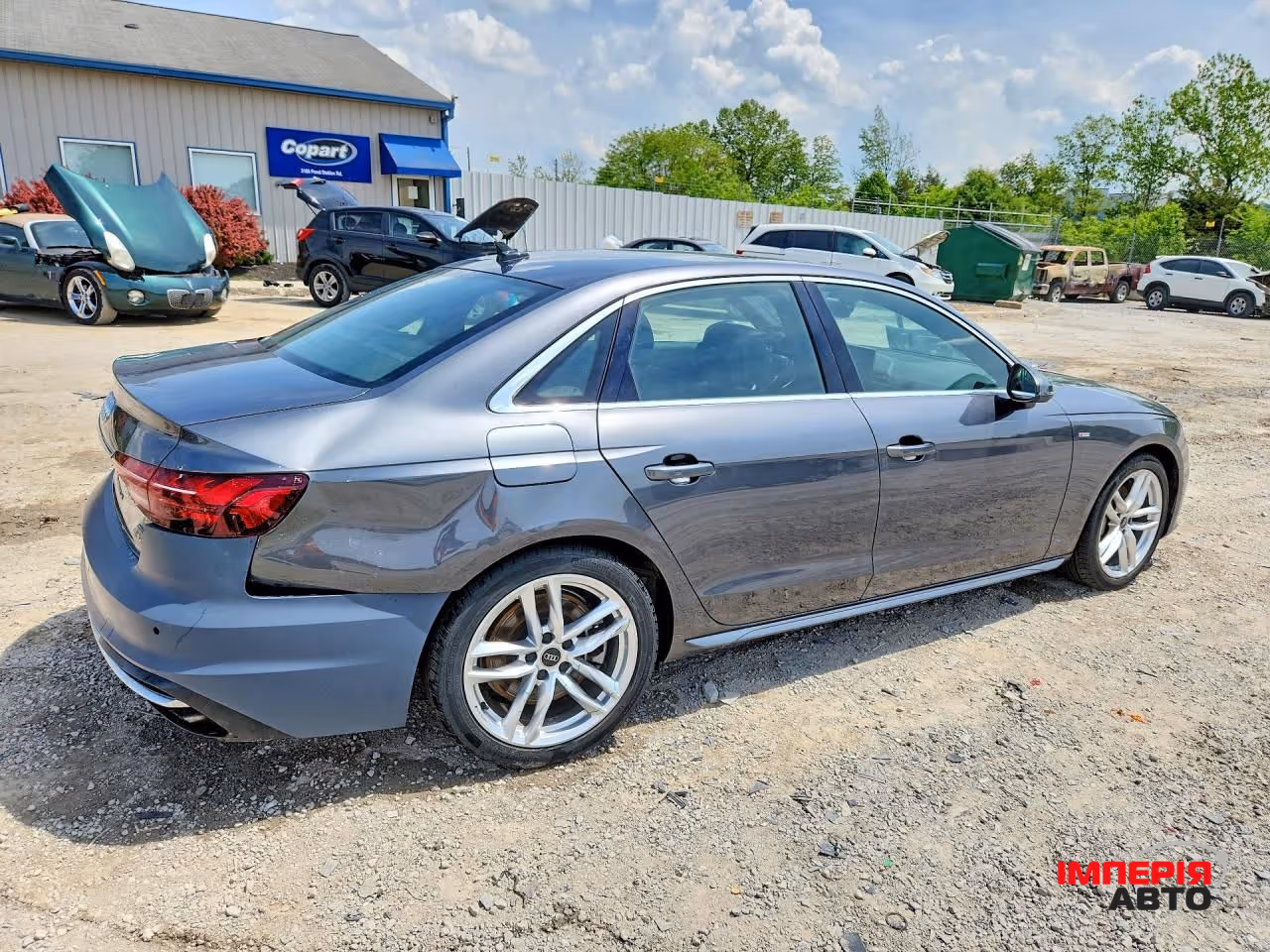 Audi A4 - фото 3