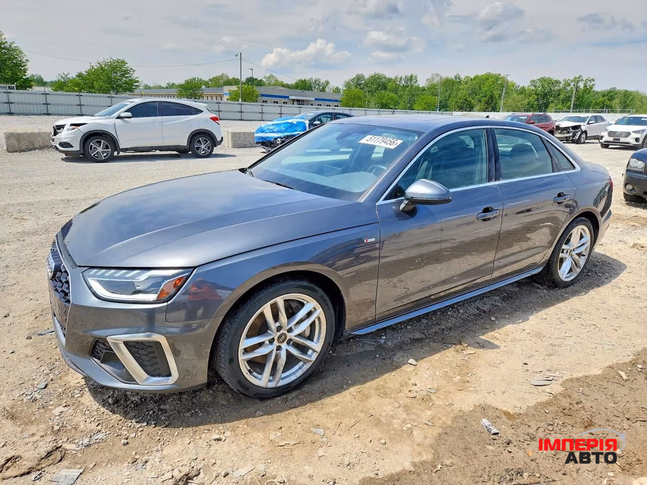Audi A4 - фото 1