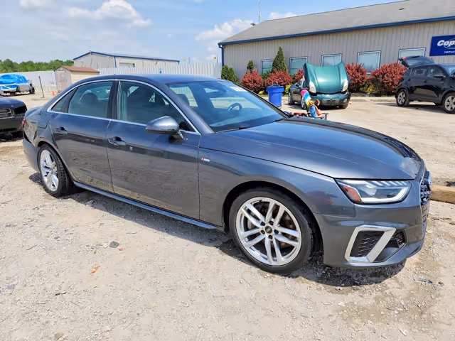 Audi A4 - фото 4