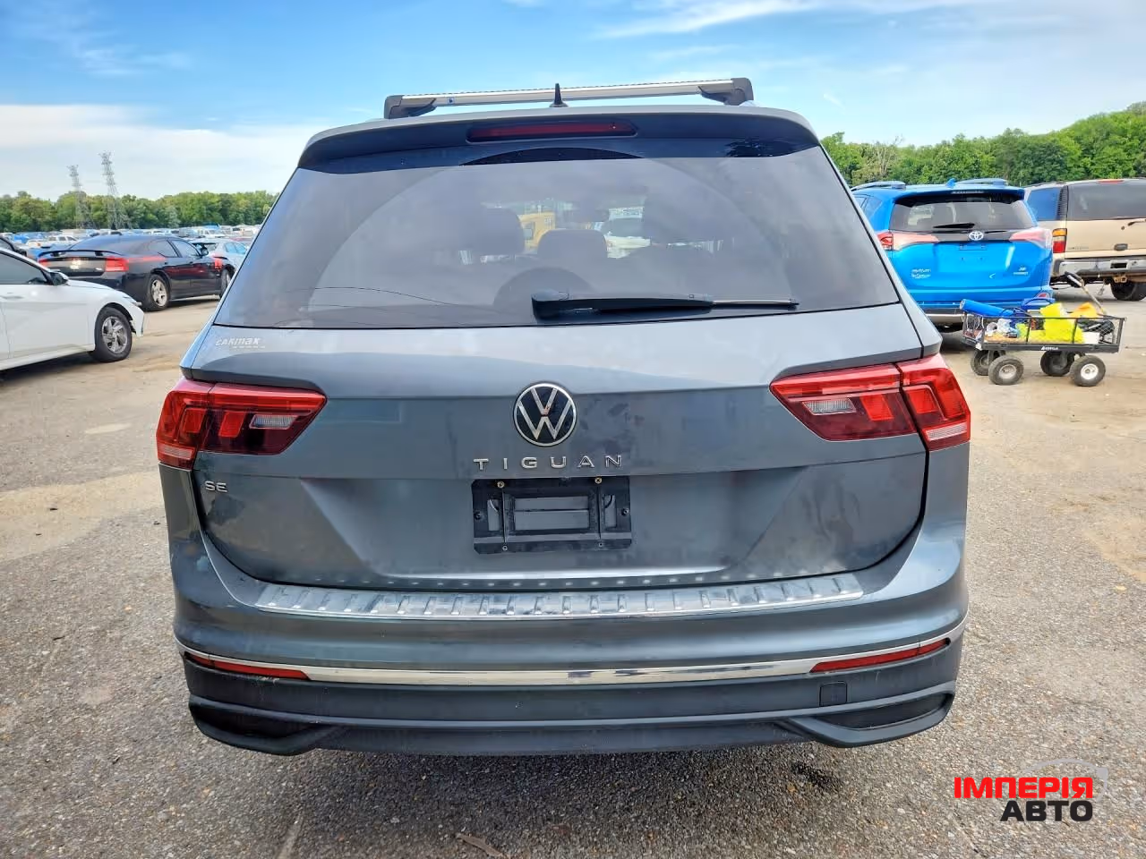 Volkswagen Tiguan - фото 6
