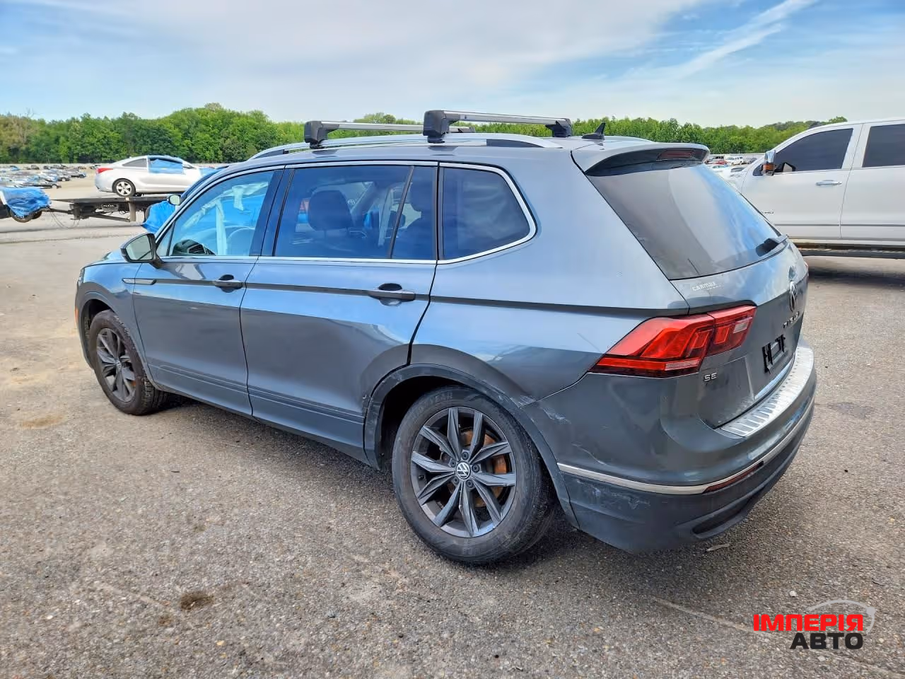 Volkswagen Tiguan - фото 3