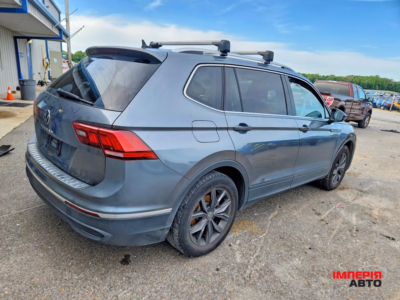 Volkswagen Tiguan - фото 4