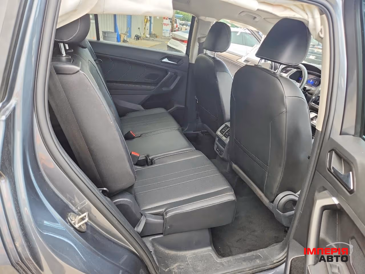 Volkswagen Tiguan - фото 11