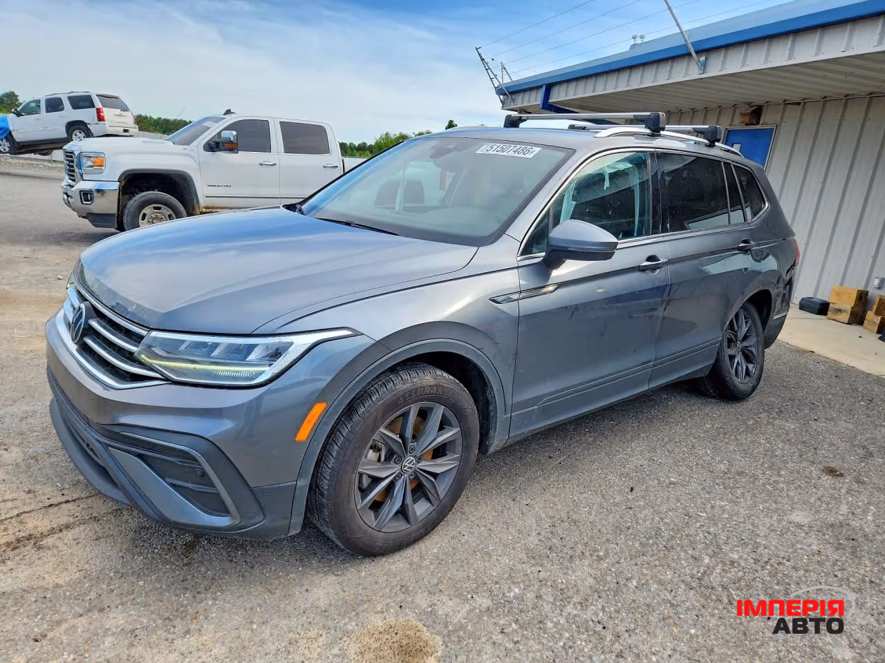 Volkswagen Tiguan - фото 2