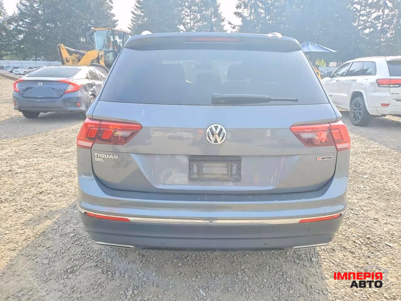 Volkswagen Tiguan - фото 6