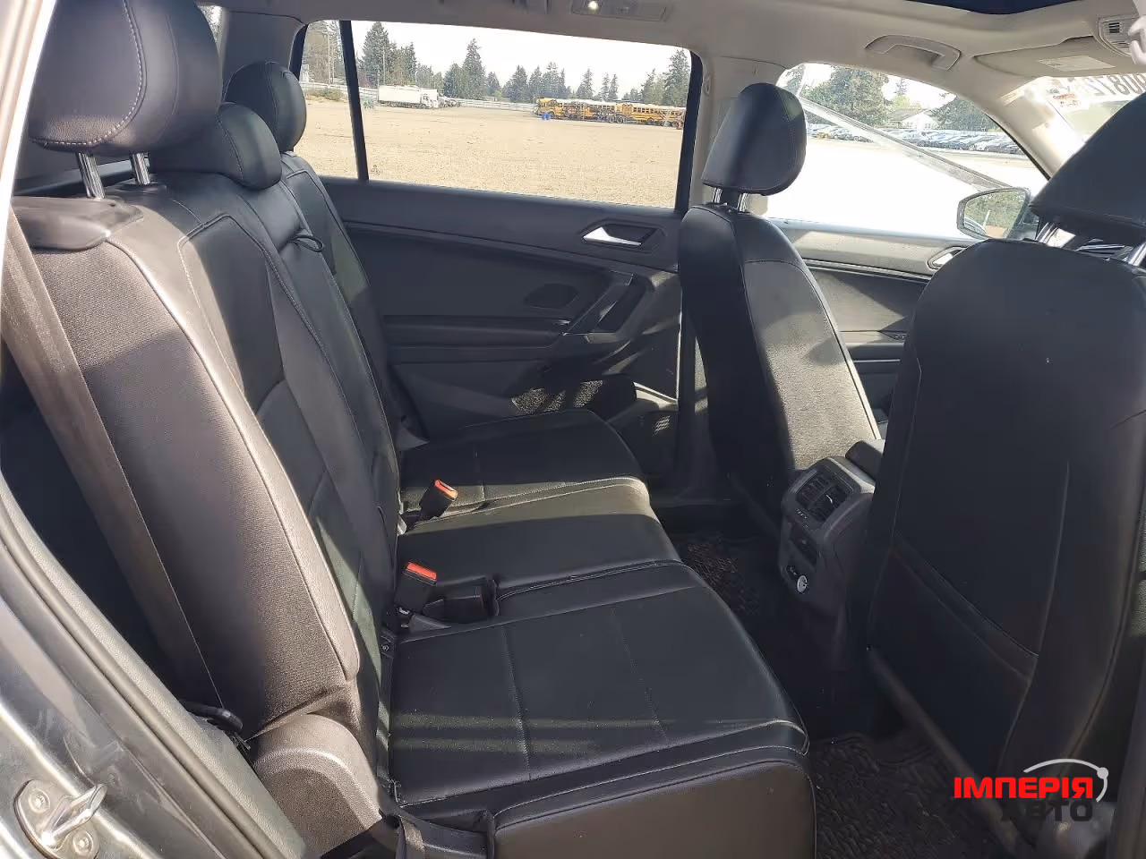 Volkswagen Tiguan - фото 10