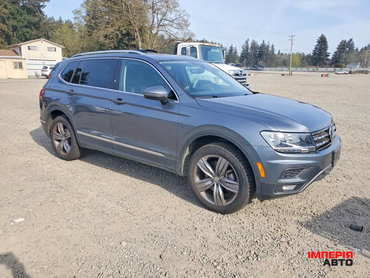 Volkswagen Tiguan - фото 4