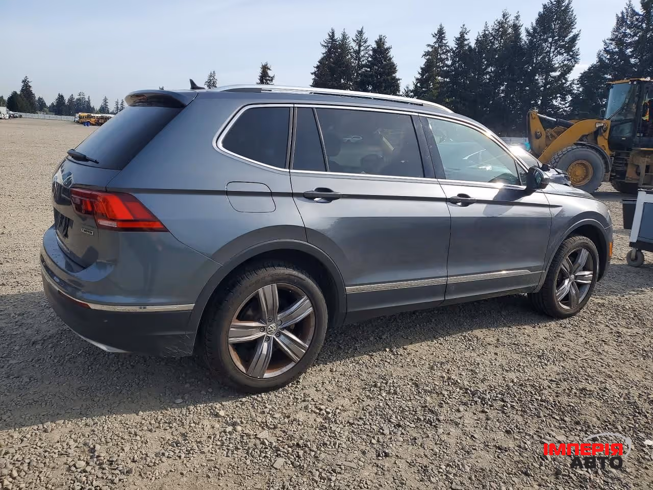 Volkswagen Tiguan - фото 3
