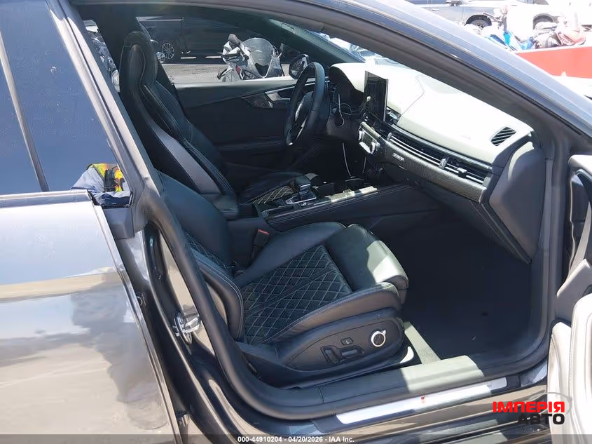 Audi S5 - фото 6