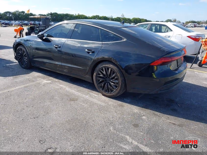 Audi A7 - фото 2