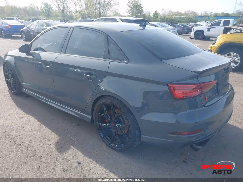 Audi S3 - фото 3