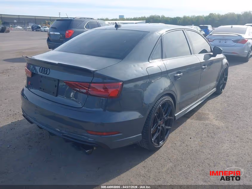 Audi S3 - фото 4