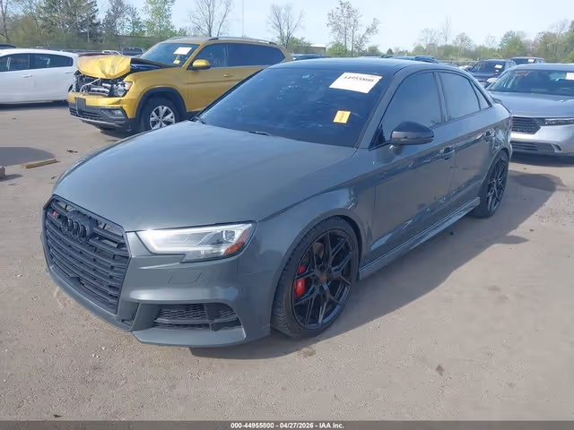 Audi S3 - фото 2
