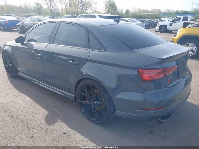 Audi S3 - фото 3